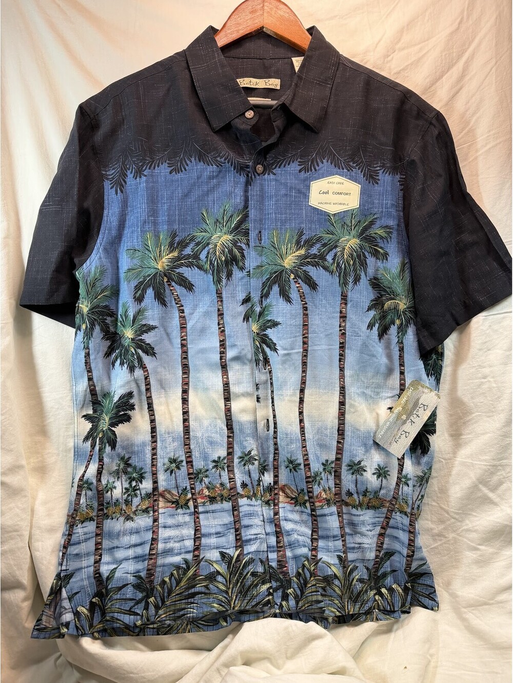 NWT Batik Bay Hawaiian Shirt Mens L Blue Palm Tree Rayon Aloha Camp Sport Shirt